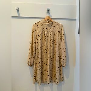 Mock neck polka dot beige shift dress with tie neck in size M